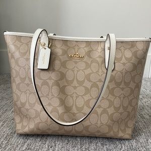 Coach handbag
